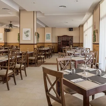 福恩吉罗拉米拉马尔公寓式酒店 公寓式酒店