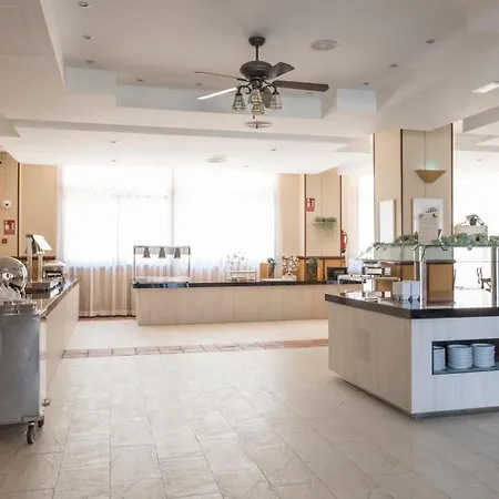 Ilunion Miramar 3* Фуенхірола