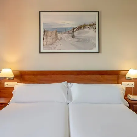 Ilunion Miramar Aparthotel 3*