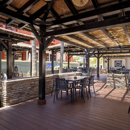 Ilunion Miramar 公寓式酒店 丰希罗拉